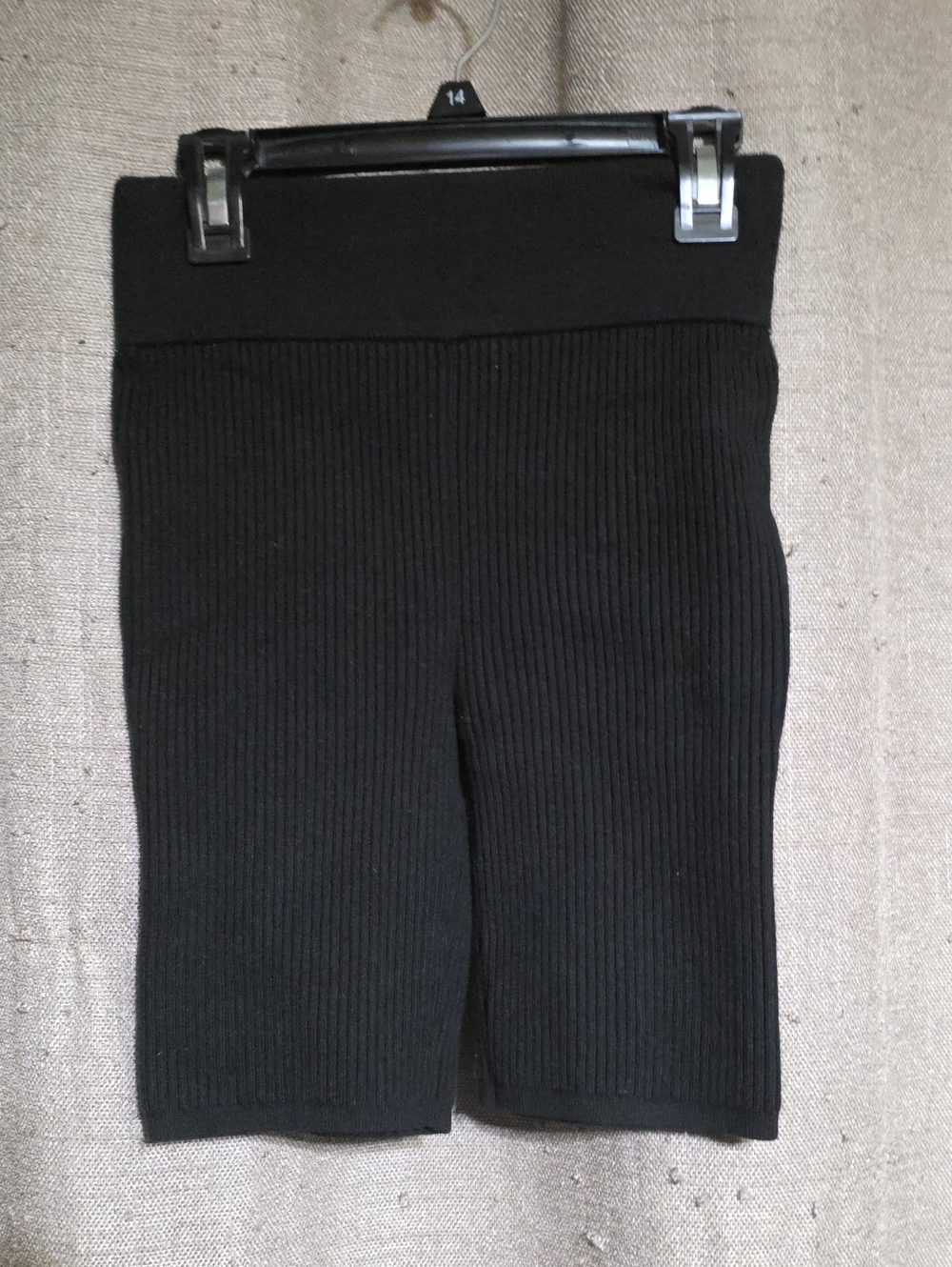NWT Lululemon SZ 2 Black Ribbed Knit High Rise Shorts 8 Inch